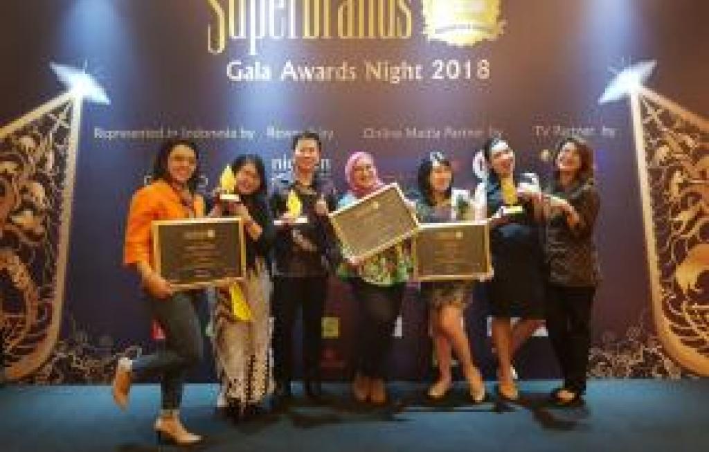 OBH Combi Turut Mewarnai Malam Penghargaan Superbrands Indonesia 2018