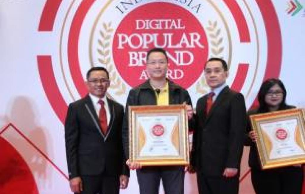 OBH COMBI Raih Digital Popular Brand Award 2018